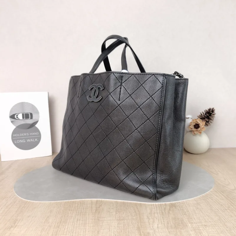 Chanel Shoulder Bag Tote Bag Black Grained Calfskin 33 × 14 × 26 cm — cover view 2 of 5