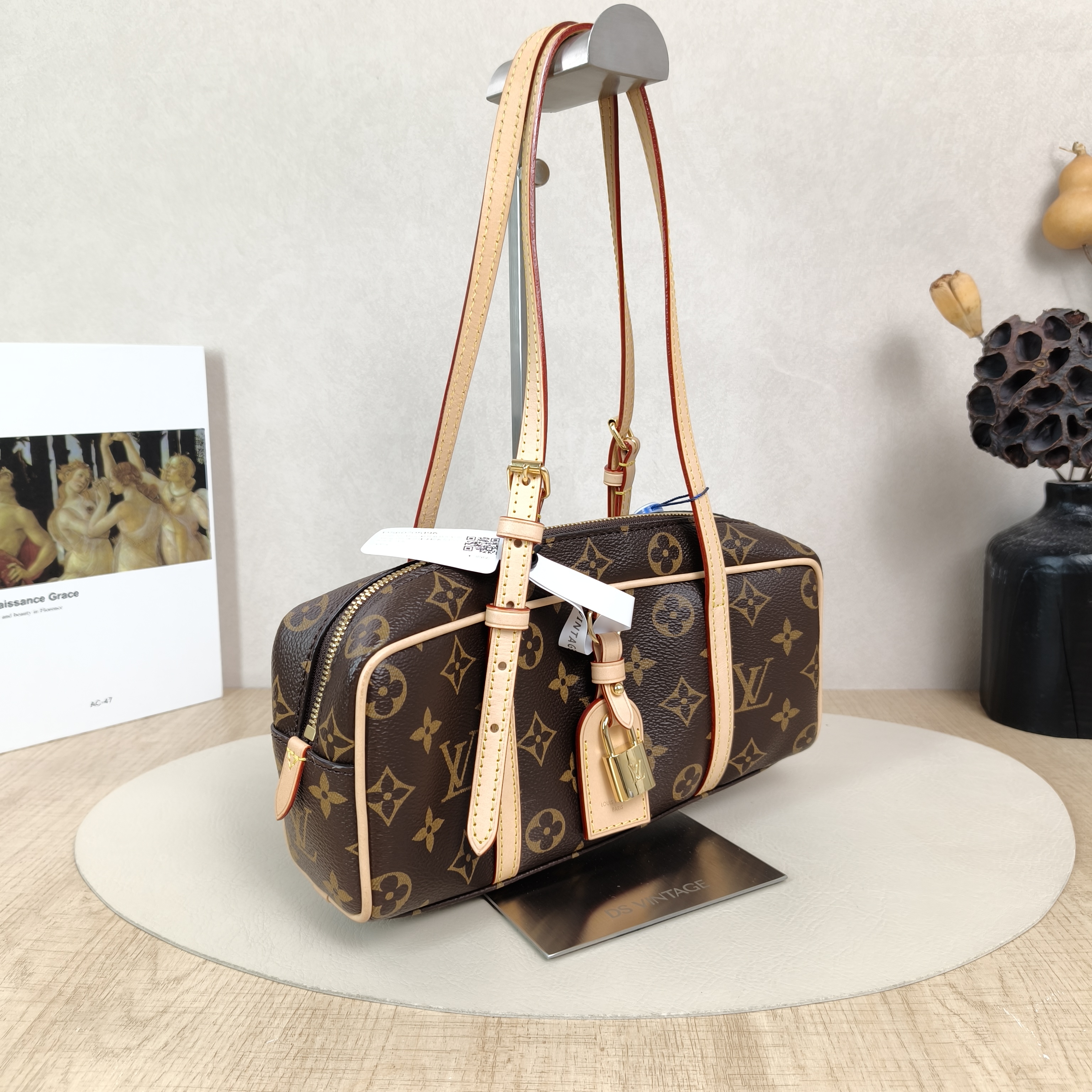 Louis Vuitton Shoulder Bag Hang On Monogram PVC26 × 6.5 × 11.5 cm — cover view 3 of 5