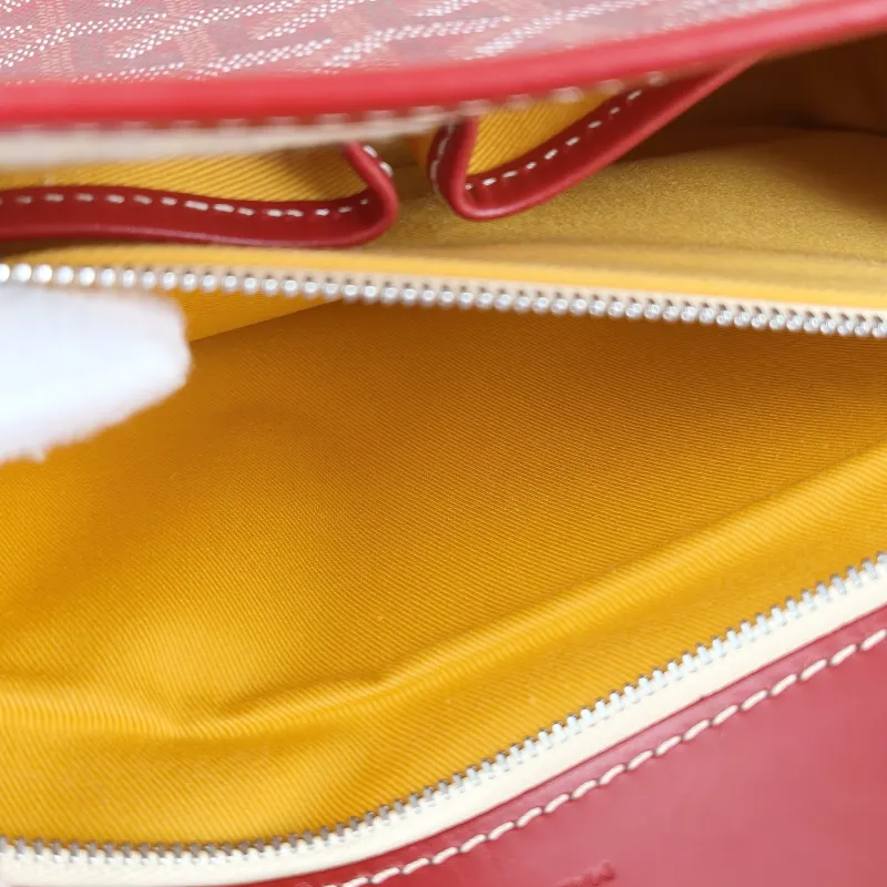 GOYARD Crossbody Bag Messenger Bag Crossbody Bag Red PVC 28.5 × 8 × 20 cm — detail view 3 of 11