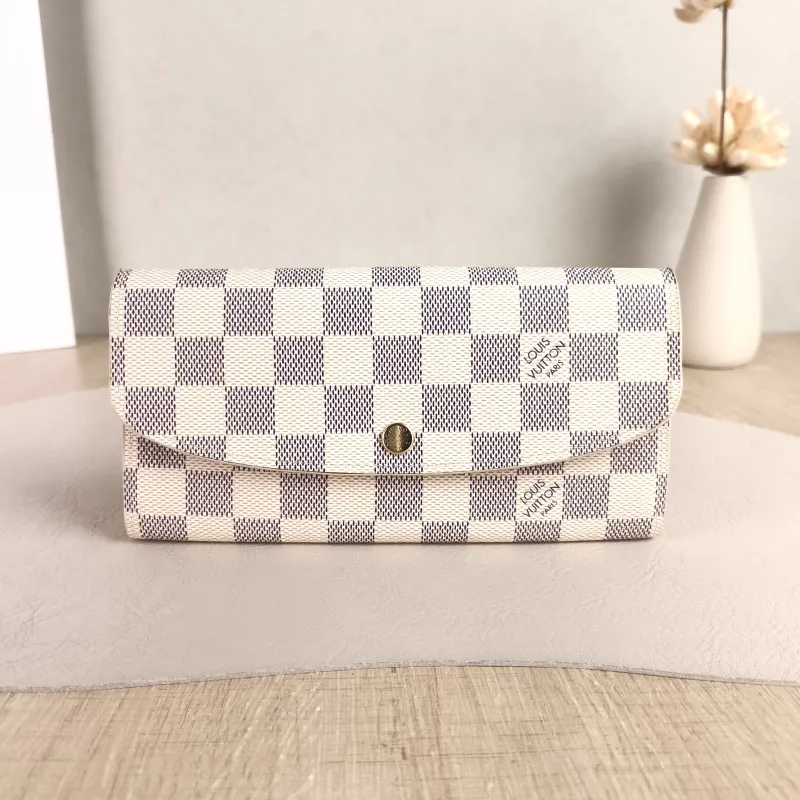 Louis Vuitton Wallet Edition Wallet PVC One Size 19 × 2 × 10 cm