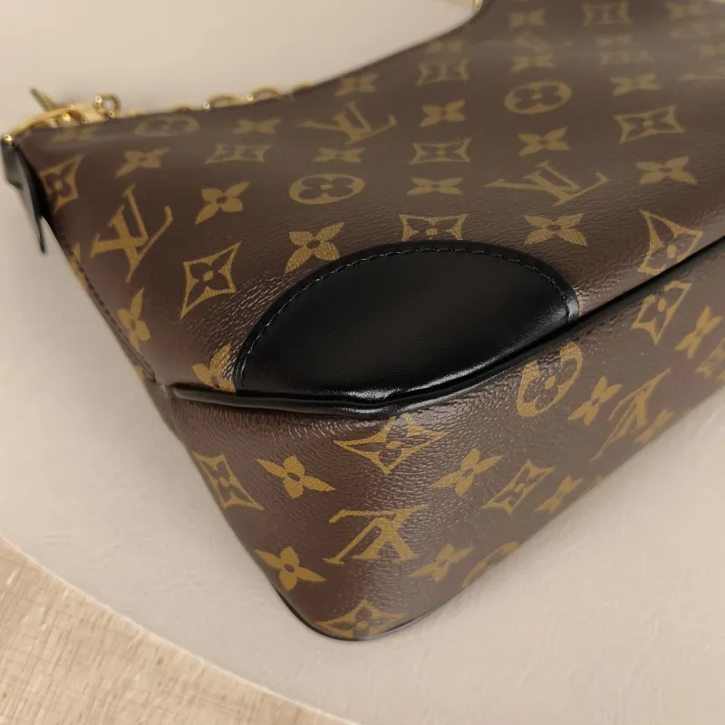 Louis Vuitton Crossbody Bag Boulogne PVC Small 26 × 9.5 × 16 cm — detail view 8 of 10