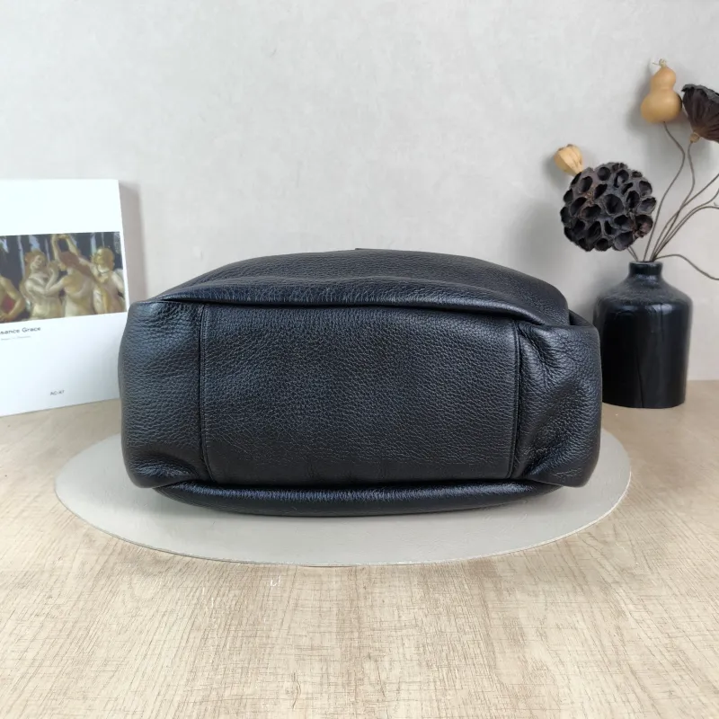 SAINT LAURENT Shoulder Bag LE 5 À 7 BEA Black One Size36 × 11 × 28 cm — cover view 2 of 5