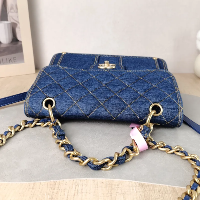 Chanel Backpack Backpack Blue One Size 25 × 6 × 22 cm — detail view 8 of 12