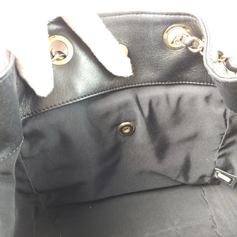 Chanel Crossbody Bag Bucket Bag Black Lambskin One Size23 × 11 × 23 cm — detail view 2 of 11