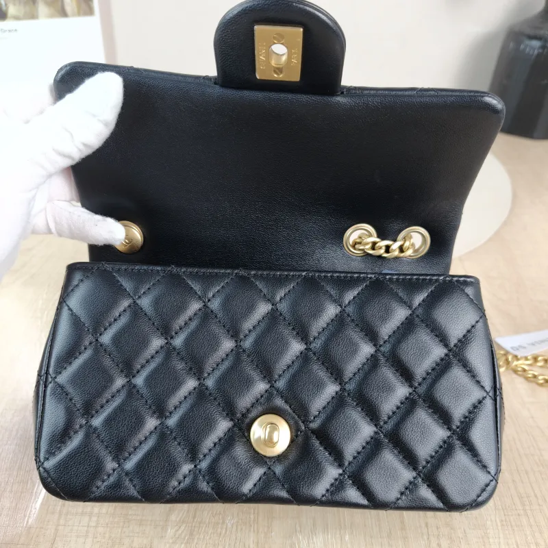 Chanel Crossbody Bag Classic Flap Large Mini CF Mini Black Lambskin mini 20 × 6 × 12 cm — detail view 10 of 11