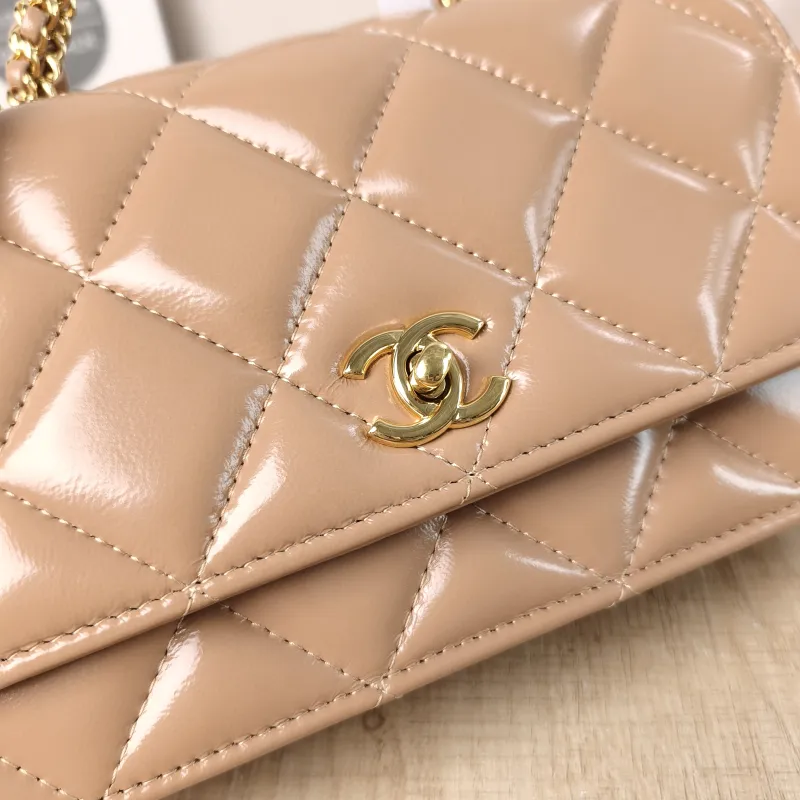 Chanel Crossbody Bag woc Brown Lambskin One Size19.2 × 3.5 × 12.3 cm — detail view 3 of 13