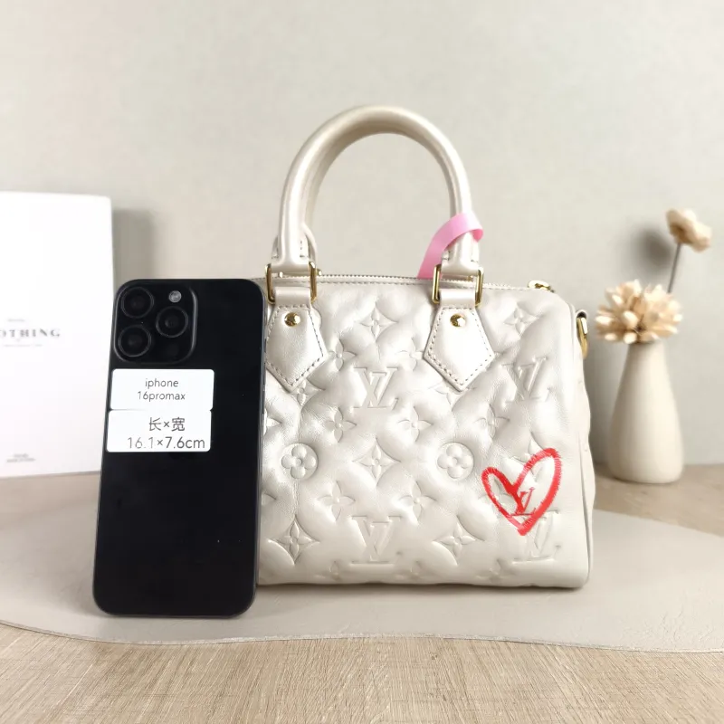 Louis Vuitton Top Handle Bag Speedy 22 Edition Grey Calfskin One Size 22 × 15.5 × 12 cm — cover view 2 of 5