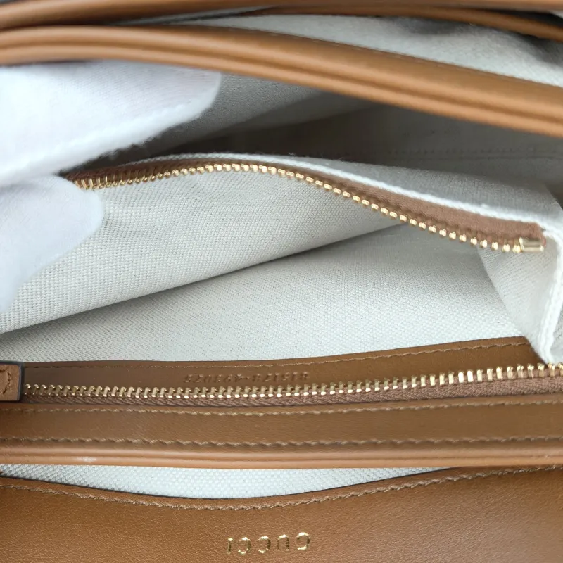 GUCCI Crossbody Bag Horsebit 1955 Horsebit Medium Caramel Calfskin Medium 25 × 8 × 18 cm — detail view 2 of 14