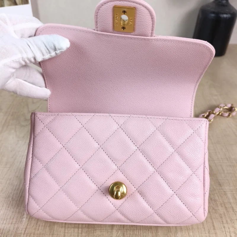 Chanel Crossbody Bag Pink Grained Calfskinmini18 × 6 × 13 cm — detail view 11 of 13