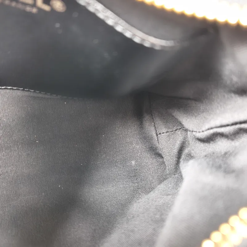 Chanel Shoulder Bag Hobo Black Lambskin Small 22.5 × 8.5 × 19.5 cm — detail view 5 of 12