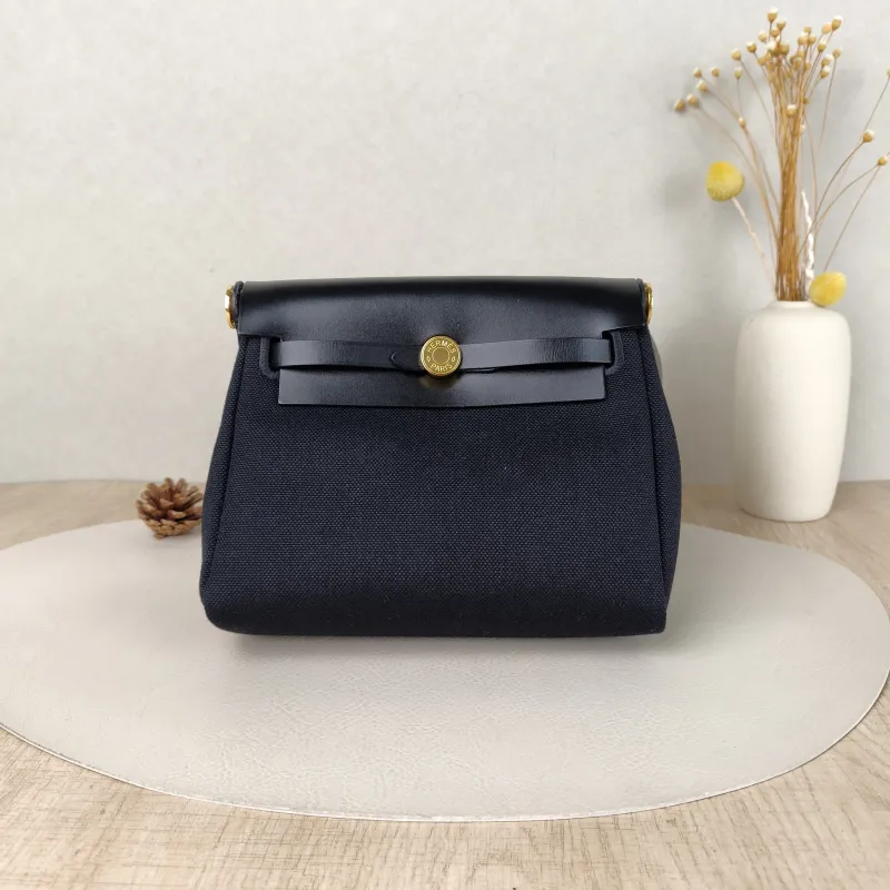 Hermès Crossbody Bag Herbag Zip 20Black Calfskin，Canvasmini20.5 × 7 × 16.5 cm