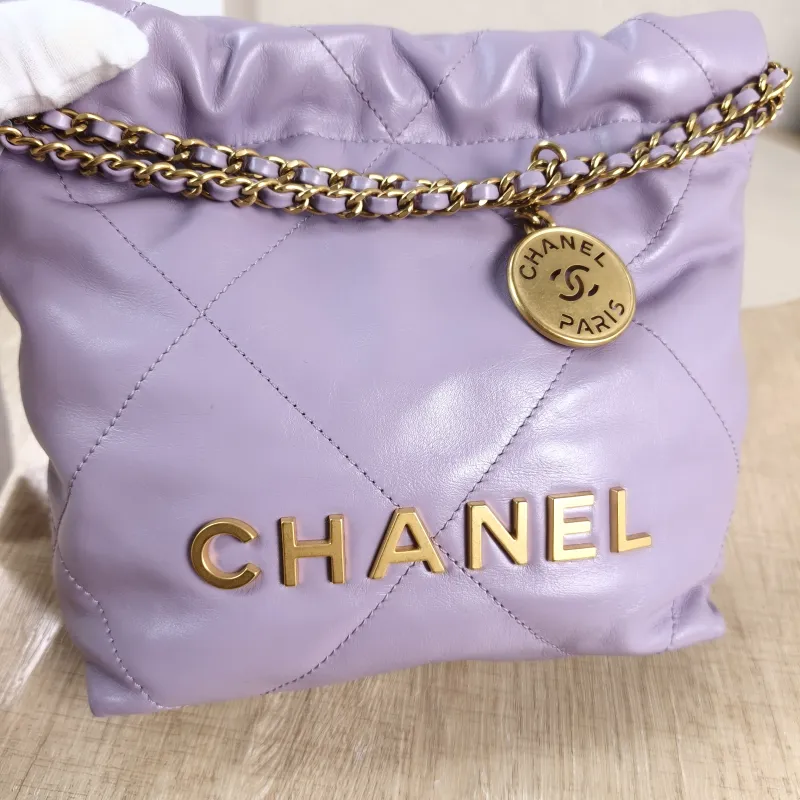 Chanel Crossbody Bag 22Bag Calfskin Mini 20 × 6 × 19 cm — detail view 9 of 10