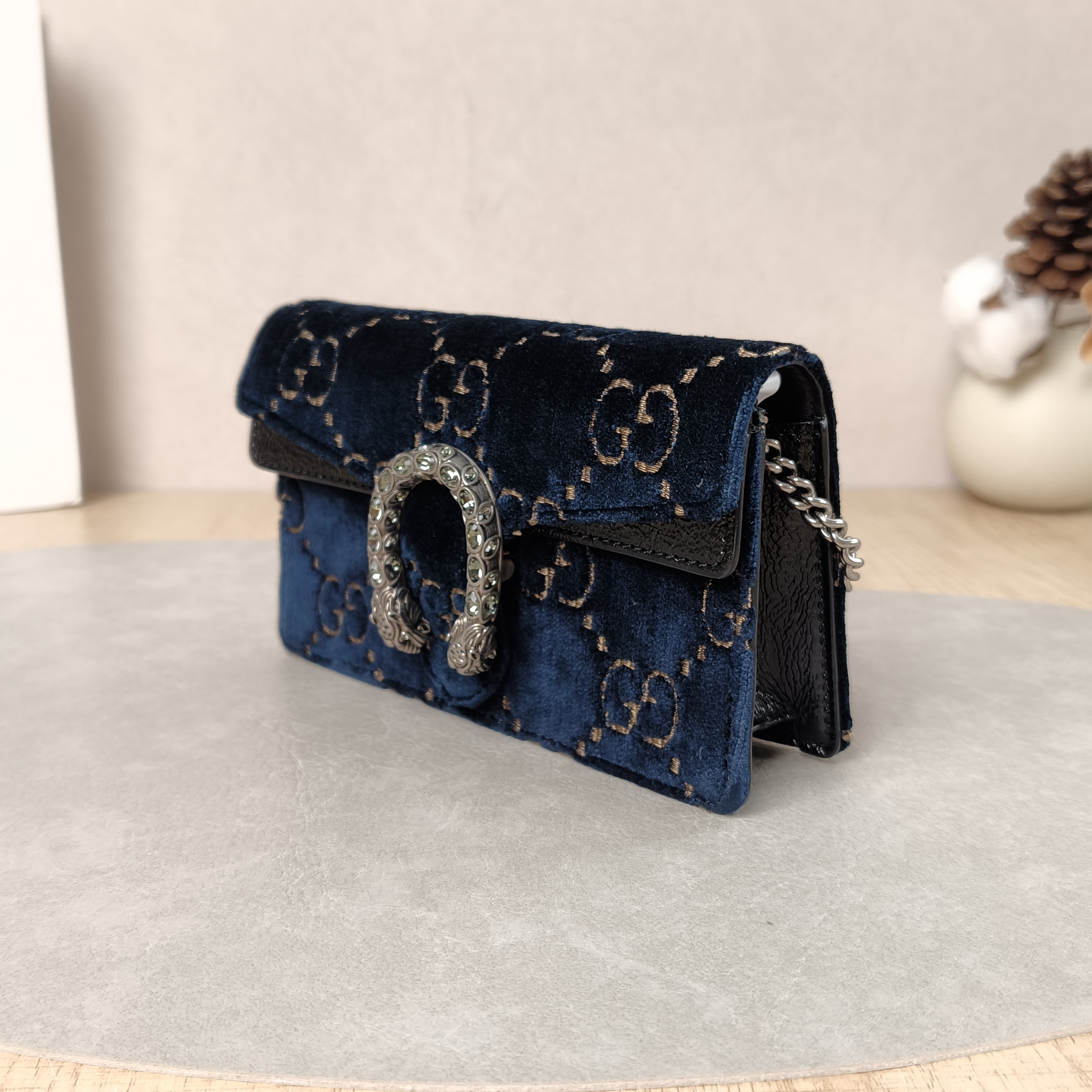 GUCCI Crossbody Bag Dionysus Blue Velvetmini16.5 × 4.5 × 10 cm — cover view 2 of 5