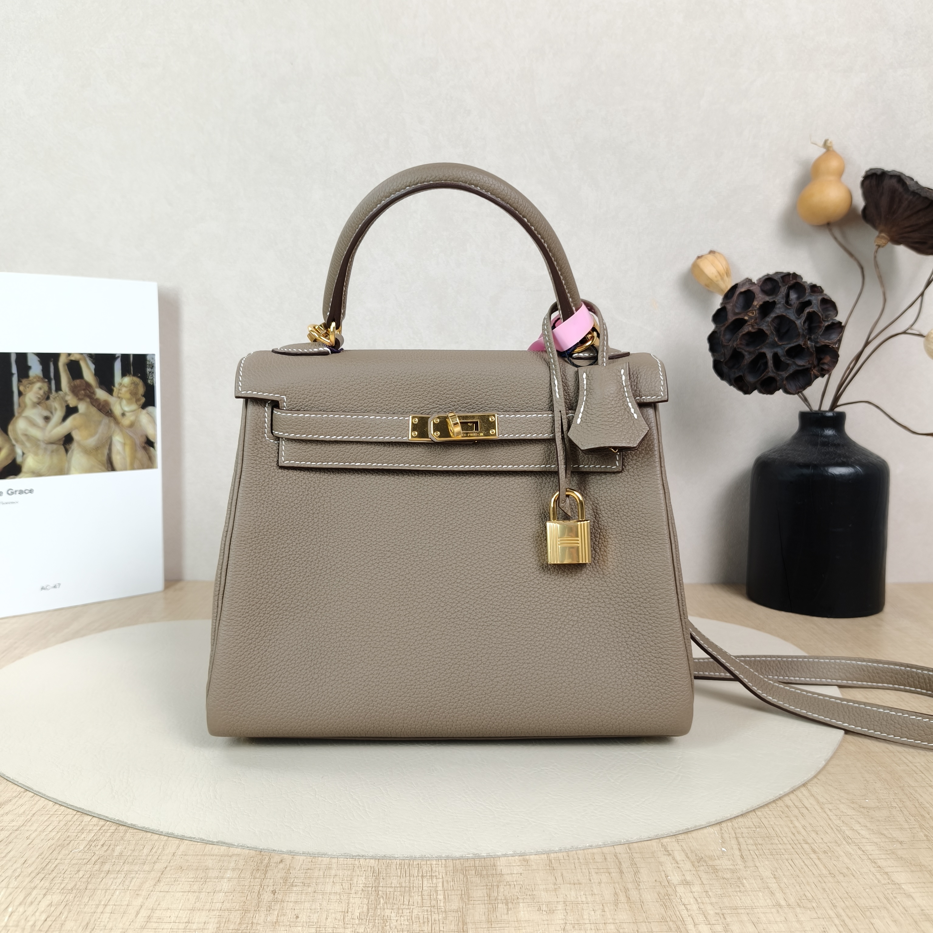 Hermès Crossbody Bag Kelly 25 Grey Taurillon Maurice TM Calfskin One Size25 × 7 × 17 cm