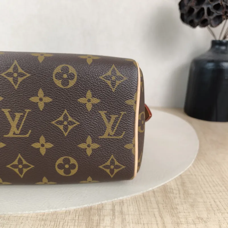 Louis Vuitton Crossbody Bag Speedy20 Shoulder Strap PVC Small20.5 × 12 × 13.5 cm — detail view 4 of 11
