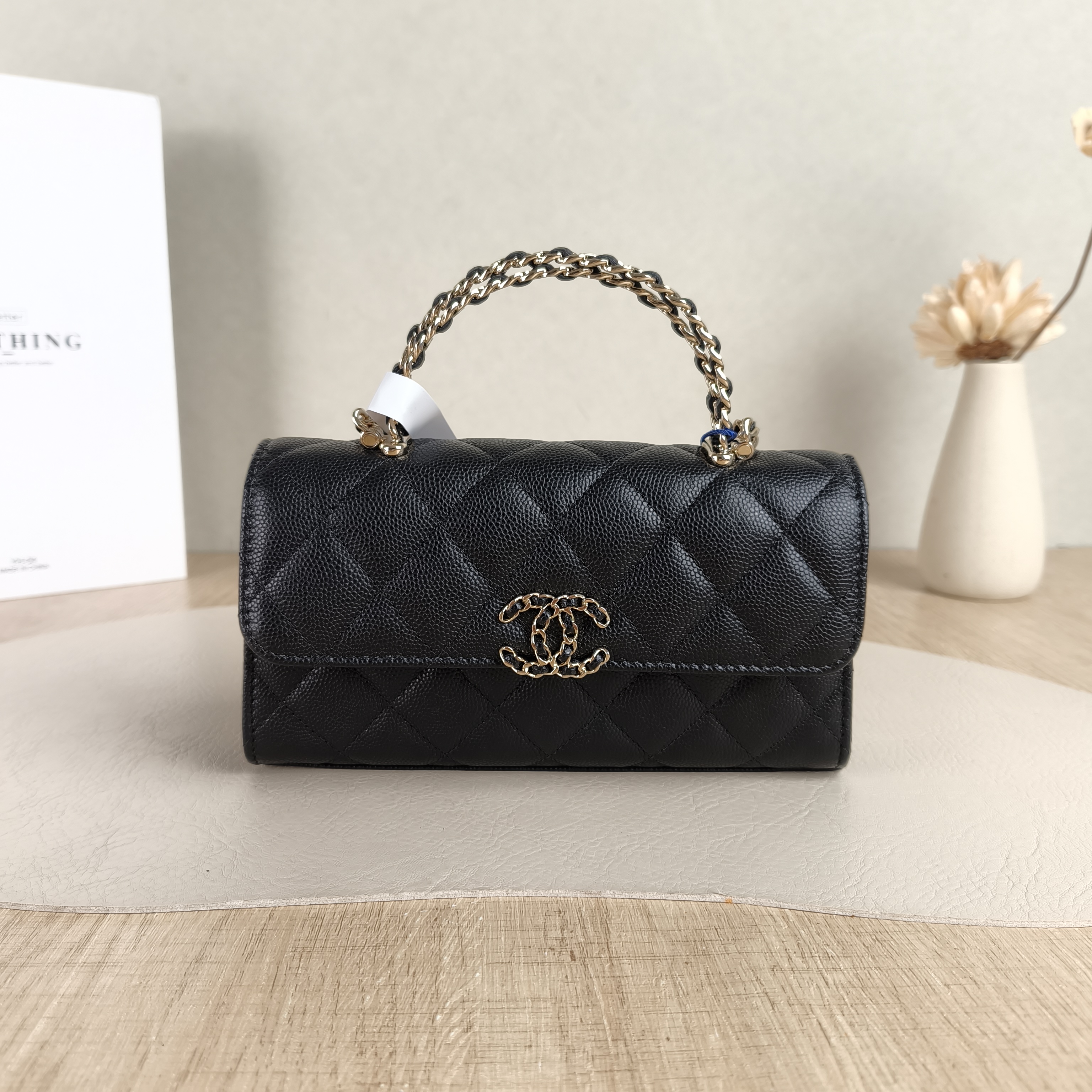 Chanel Crossbody Bag kelly Black Grained Calfskin One Size 18 × 4.5 × 10 cm Microchip Edition