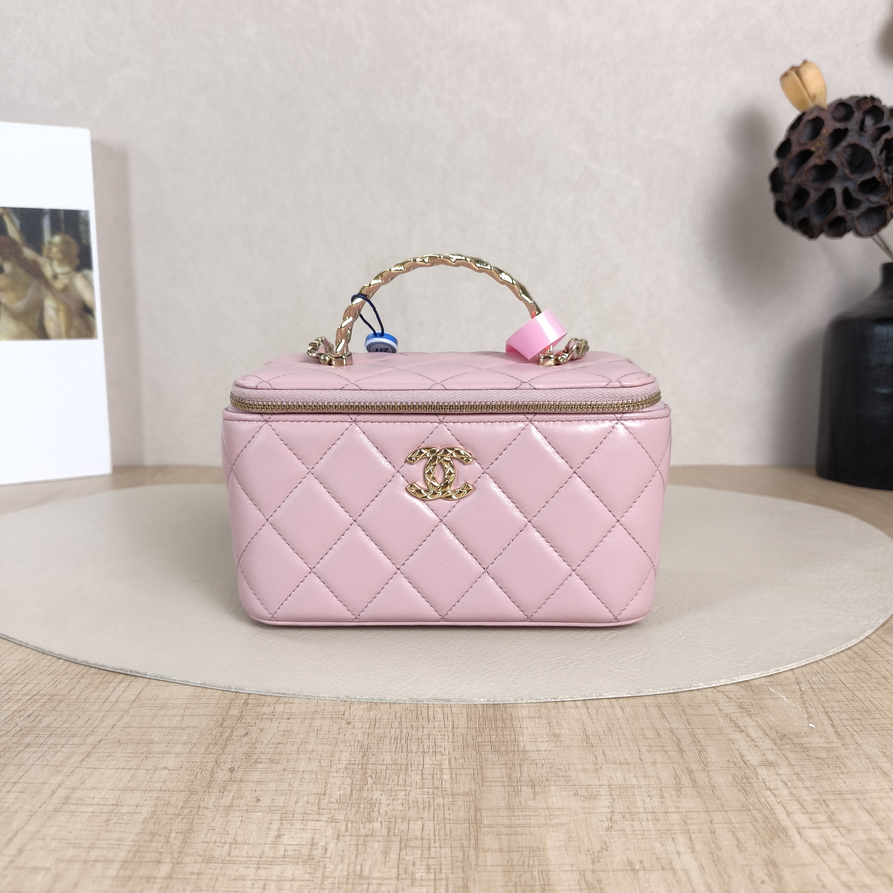 Chanel Crossbody Bag Edition Pink Lambskinmini16 × 8 × 9.5 cm