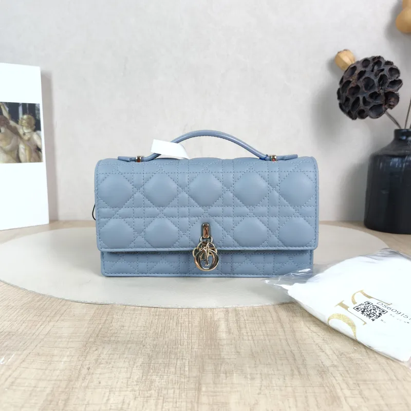 DIOR Shoulder Bag My Chain Bag Blue Lambskin 21 × 4 × 11.5 cm — cover view 4 of 6