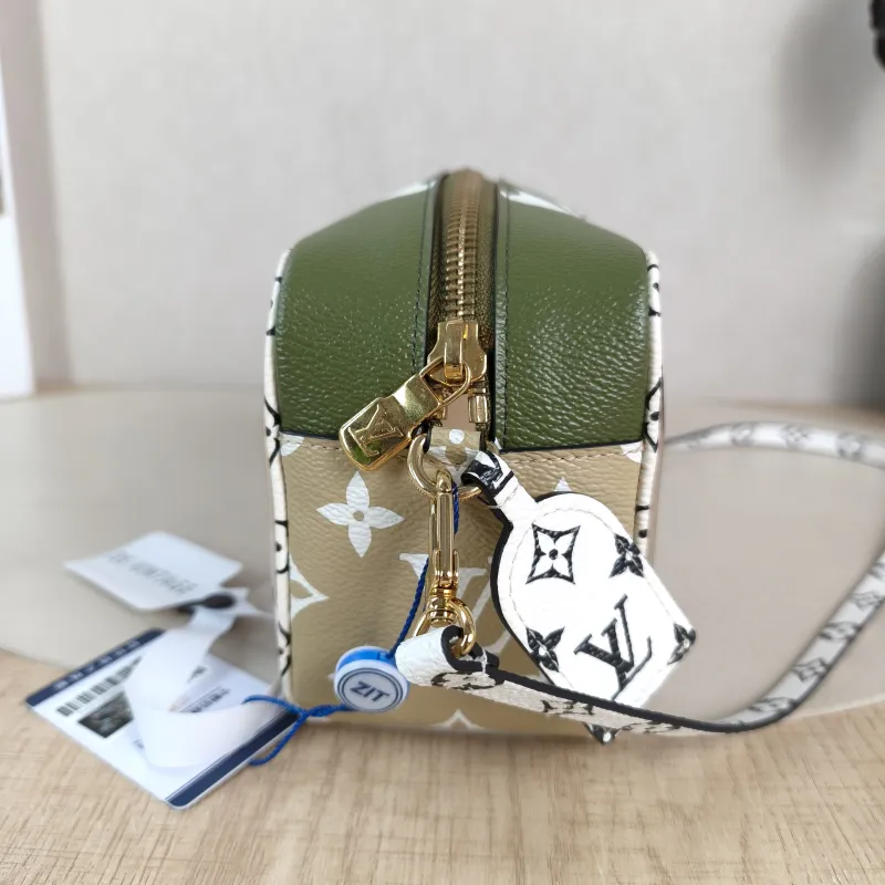 Louis Vuitton Shoulder Bag Camera Bag Colorblock PVC One Size 16.5 × 8 × 11 cm — detail view 5 of 9