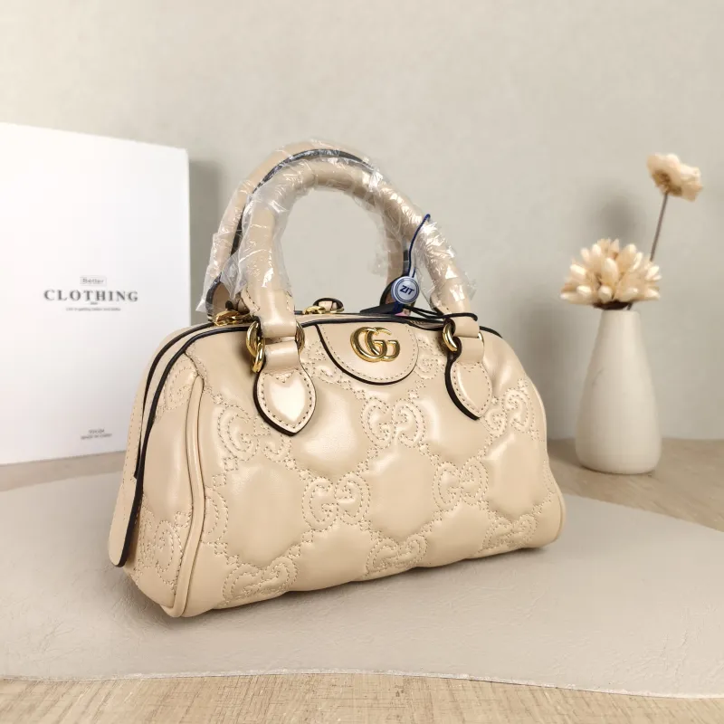 GUCCI Crossbody Bag GG matelasse Taupe Calfskin Mini 19 × 11 × 13 cm — cover view 2 of 5