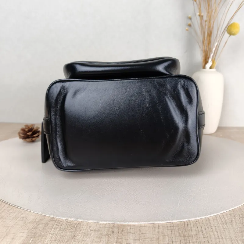 Louis Vuitton Shoulder Bag NOÉ CARGO Bucket Bag Black Calfskin Small 22 × 16 × 24 cm — cover view 3 of 5