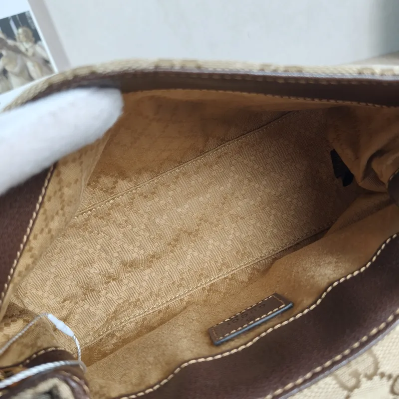 GUCCI Shoulder Bag GG Marmont Marmont Shoulder Bag Brown Monogram Canvas Small 23 × 9 × 17 cm — detail view 6 of 11