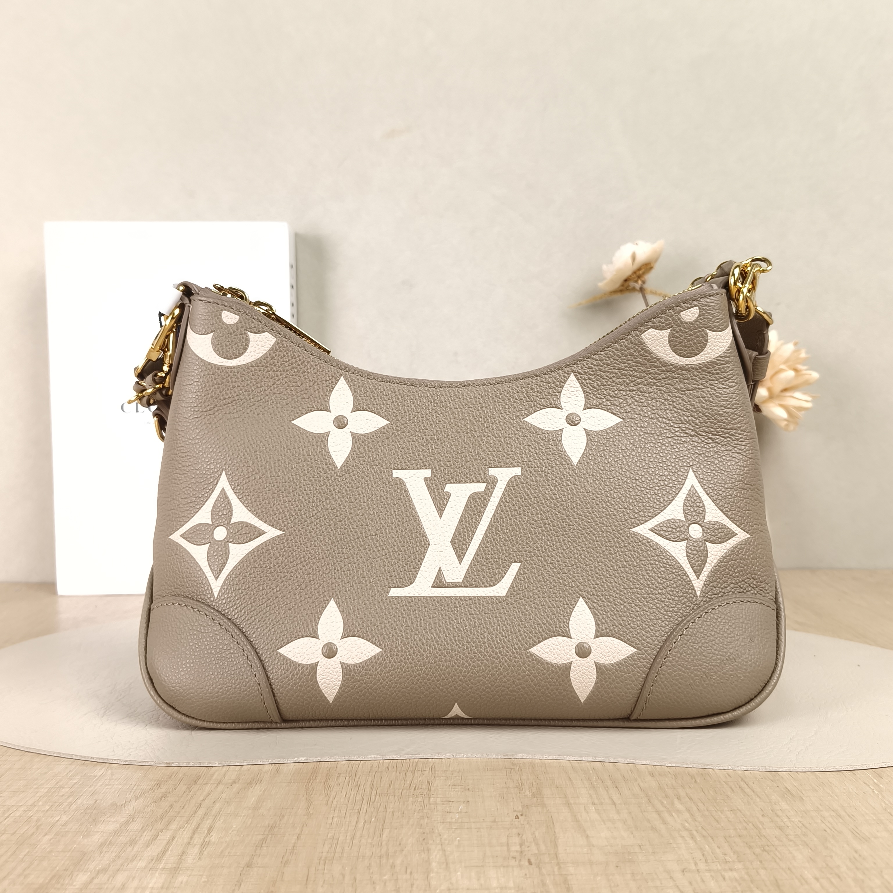 Louis Vuitton Crossbody Bag Boulogne Empreinte Embossed Calfskin Small26 × 9.5 × 16 cm