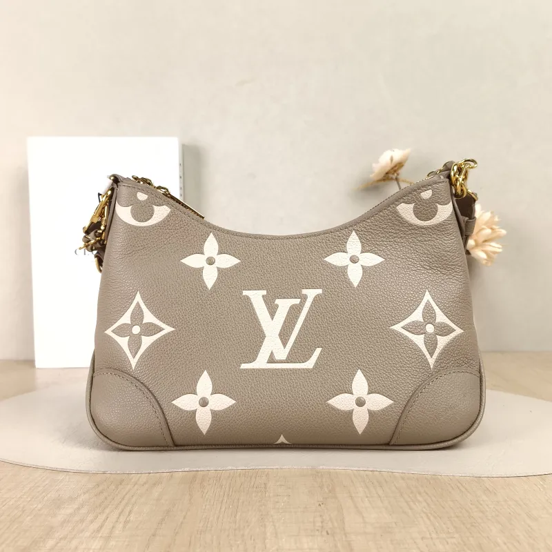 Louis Vuitton Crossbody Bag Boulogne Empreinte Embossed Calfskin Small26 × 9.5 × 16 cm