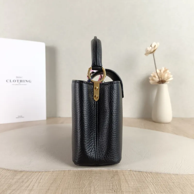 Louis Vuitton Crossbody Bag Capucines Black Calfskin Mini 21 × 8 × 14 cm — detail view 9 of 12