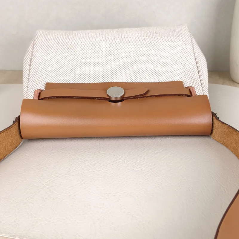 Hermès Shoulder Bag Herbag Zip 20 Beige Canvas mini20 × 7 × 17 cm — detail view 5 of 17