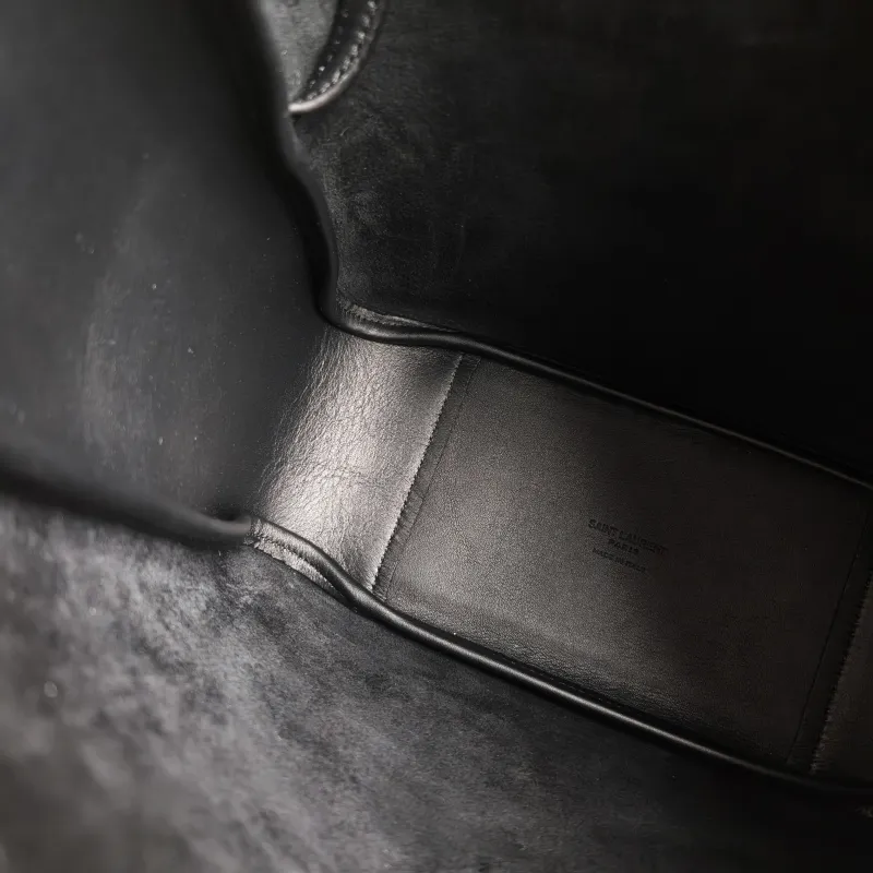 SAINT LAURENT Crossbody Bag LE 5 À 7 Hobo Inner Pouch Black Calfskin Small 22.5 × 8.5 × 23 cm — detail view 10 of 10