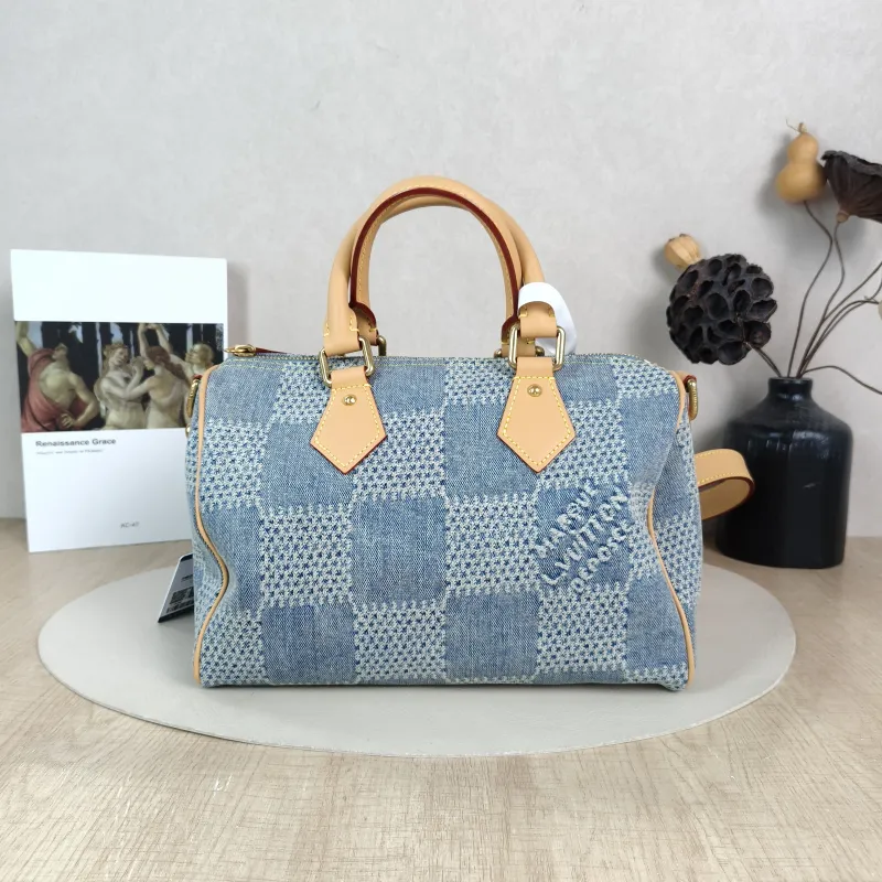 Louis Vuitton Crossbody Bag Speedy25 Medium 25 × 15 × 19 cm — cover view 4 of 6