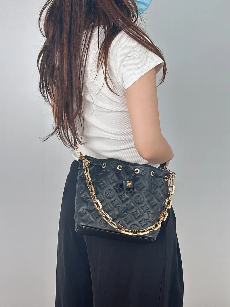Louis Vuitton Shoulder Bag NÉONOÉ Bucket Bag Black Calfskin One Size 19.5 × 9 × 19.5 cm — on-model view 1 of 2