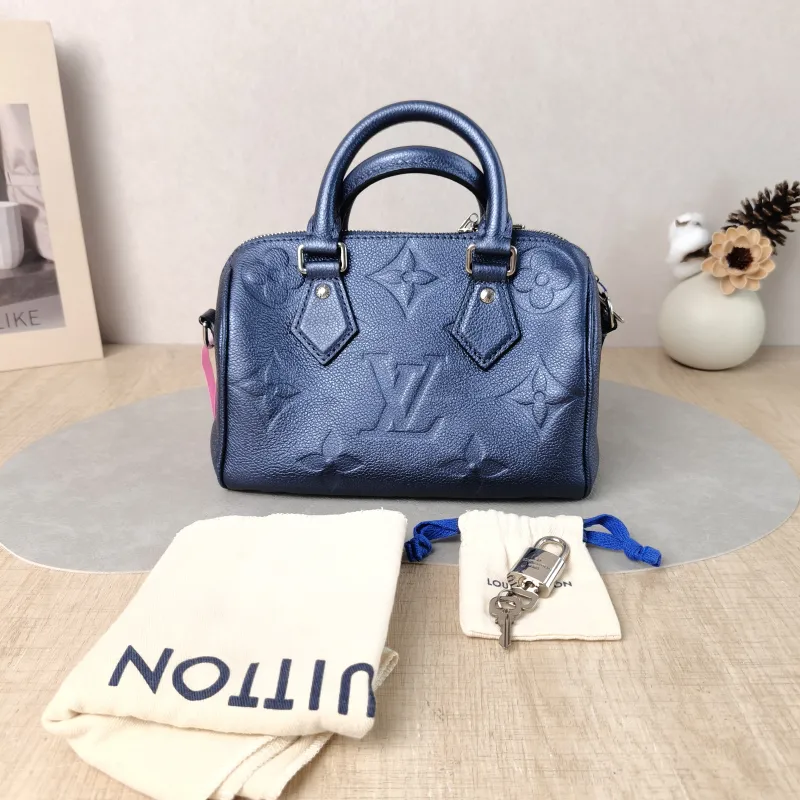 Louis Vuitton Crossbody Bag Speedy20 Empreinte Embossed Calfskin Small 20.5 × 12 × 13.5 cm — cover view 2 of 6