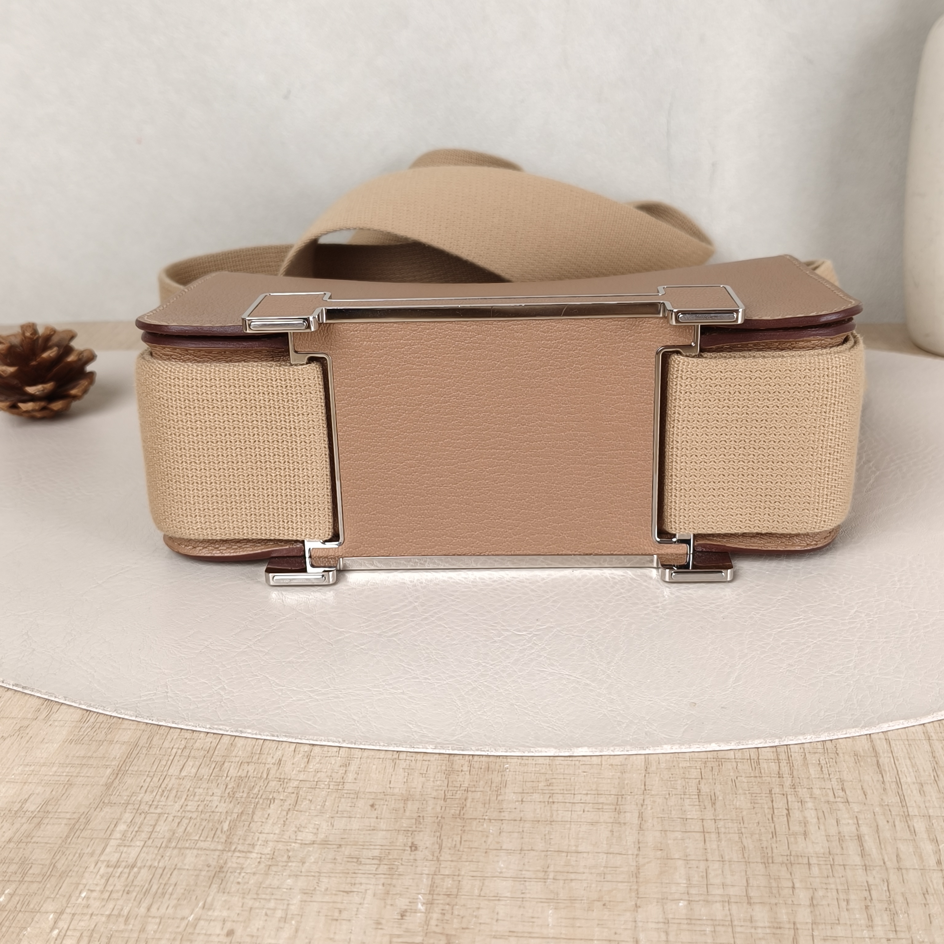 Hermès Crossbody Bag Geta 0MC hai 2J Lambskin One Size20 × 7 × 15 cm — cover view 5 of 6