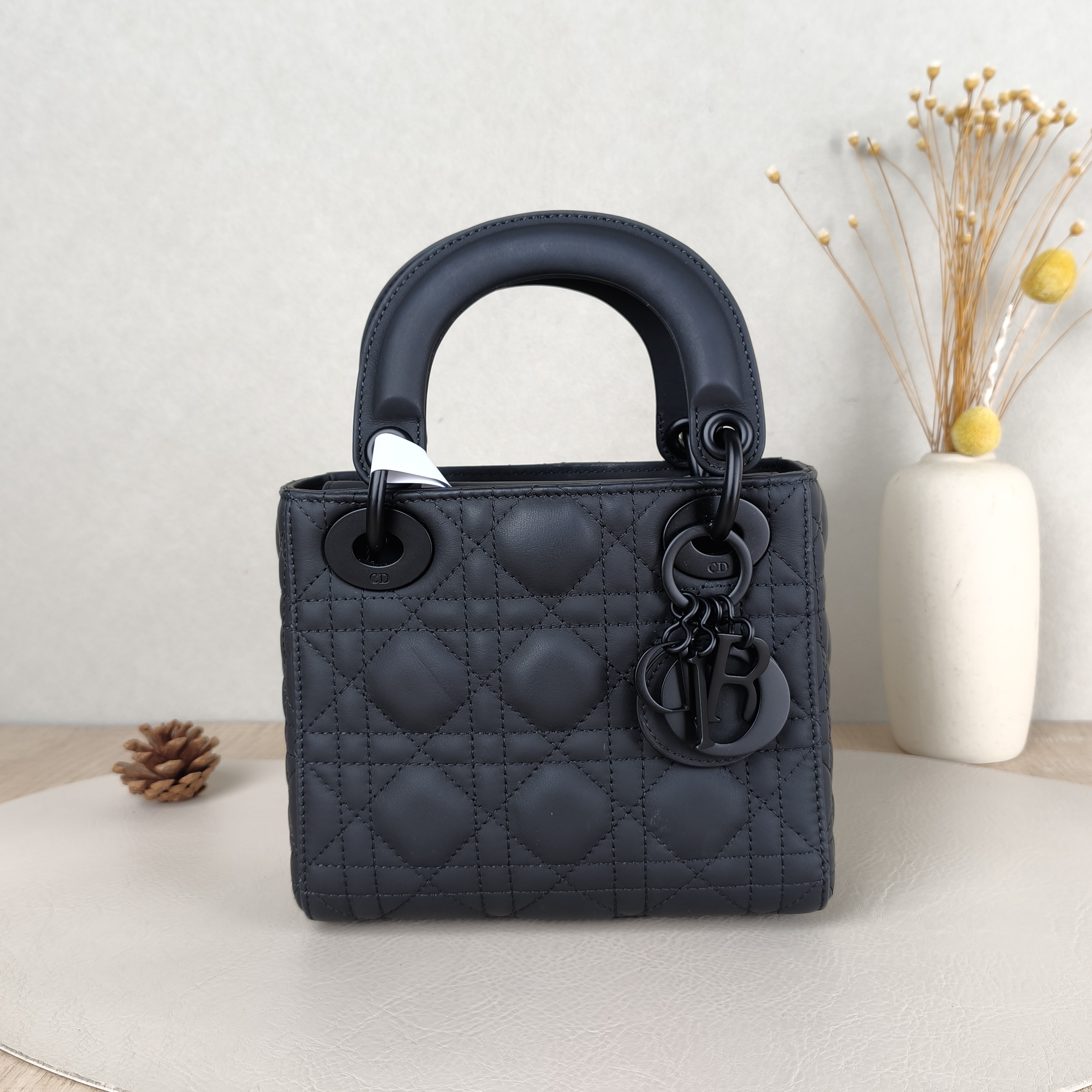 DIOR Crossbody Bag Lady Lady Dior Bag Black Lambskinmini17 × 7 × 15 cm