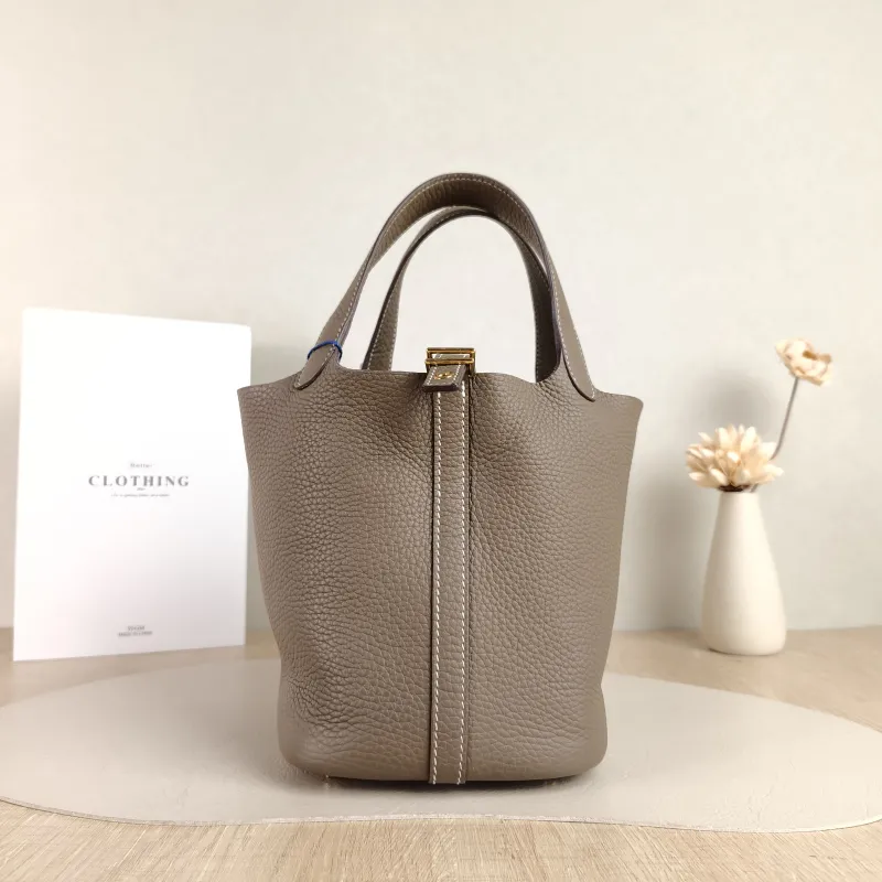 Hermès Top Handle Bag Picotin Lock 18 18 18 TC Calfskin Small 18 × 13 × 18 cm K