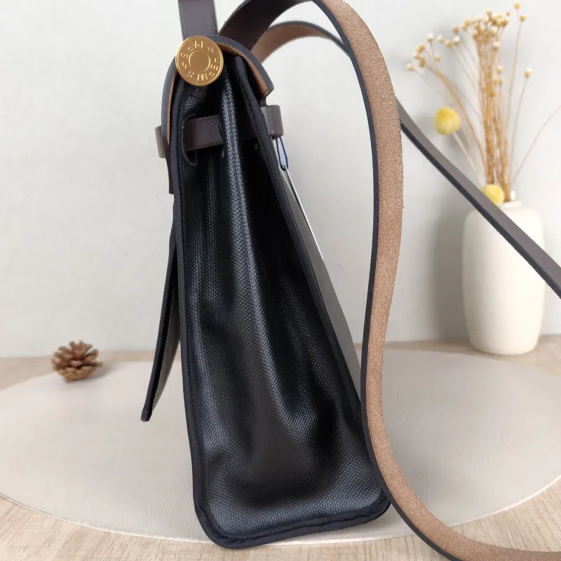 Hermès Crossbody Bag Herbag 31 Black Canvas Calfskin Medium 30.5 × 11 × 25.5 cm Z — detail view 13 of 17