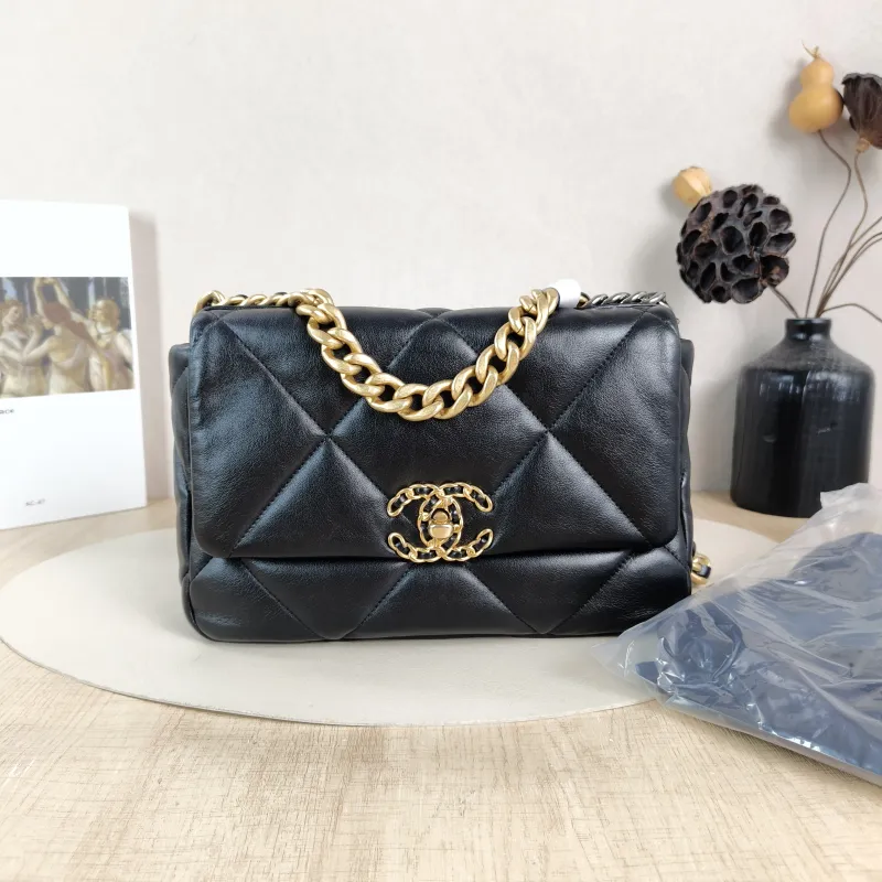 Chanel Crossbody Bag 19Bag Black SL ambskin Small 26 × 9 × 16 cm — cover view 5 of 6