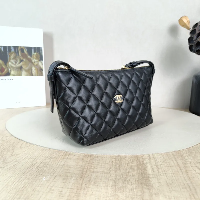 Chanel Crossbody Bag Hobo Vanity Case Bag Black Lambskin One Size19 × 8 × 14 cm — cover view 6 of 6