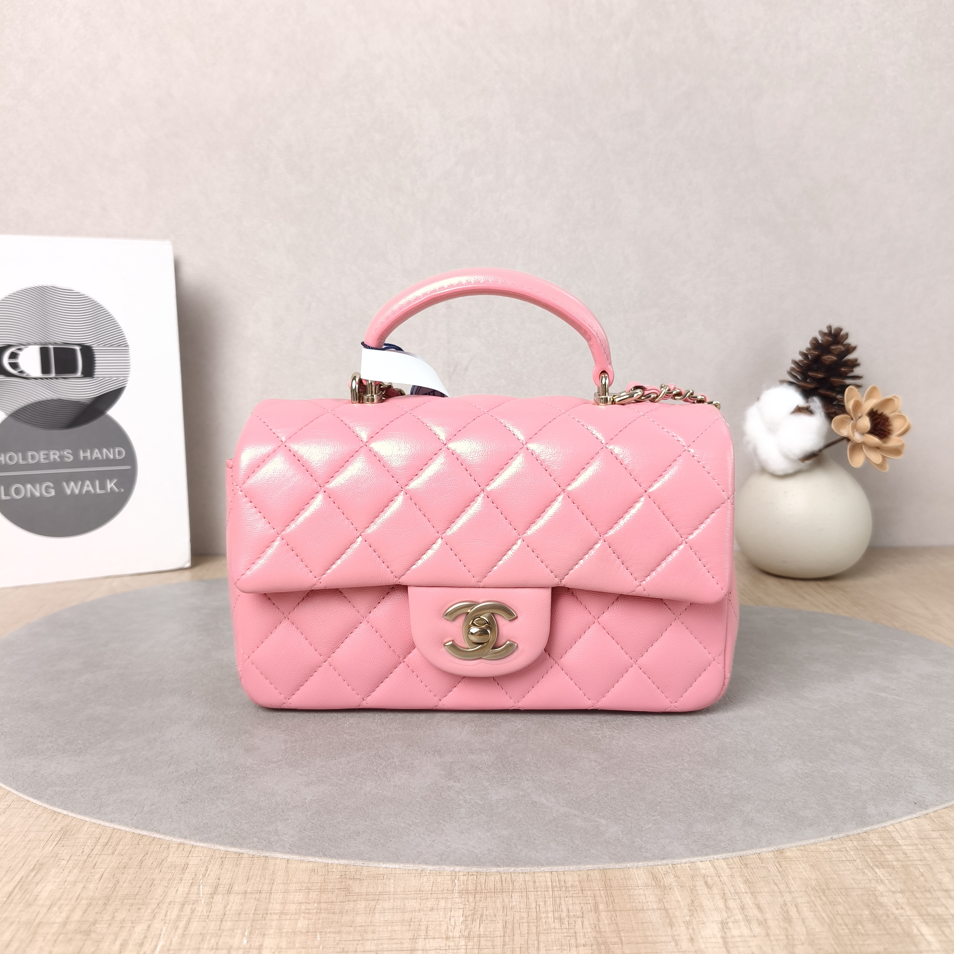 Chanel Crossbody Bag mini Pink Lambskin mini20 × 6 × 12 cm