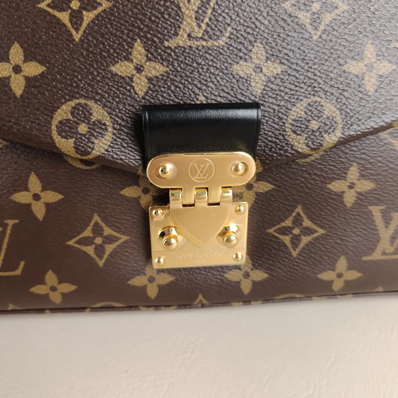 Louis Vuitton Shoulder Bag Trunkie Box Chain Bag Monogram PVC Large 27 × 8 × 16 cm — detail view 6 of 11