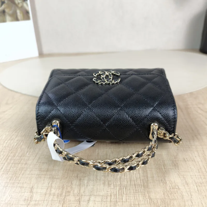 Chanel Crossbody Bag kelly Black Grained Calfskin nano 15 × 5 × 11 cm — detail view 13 of 13