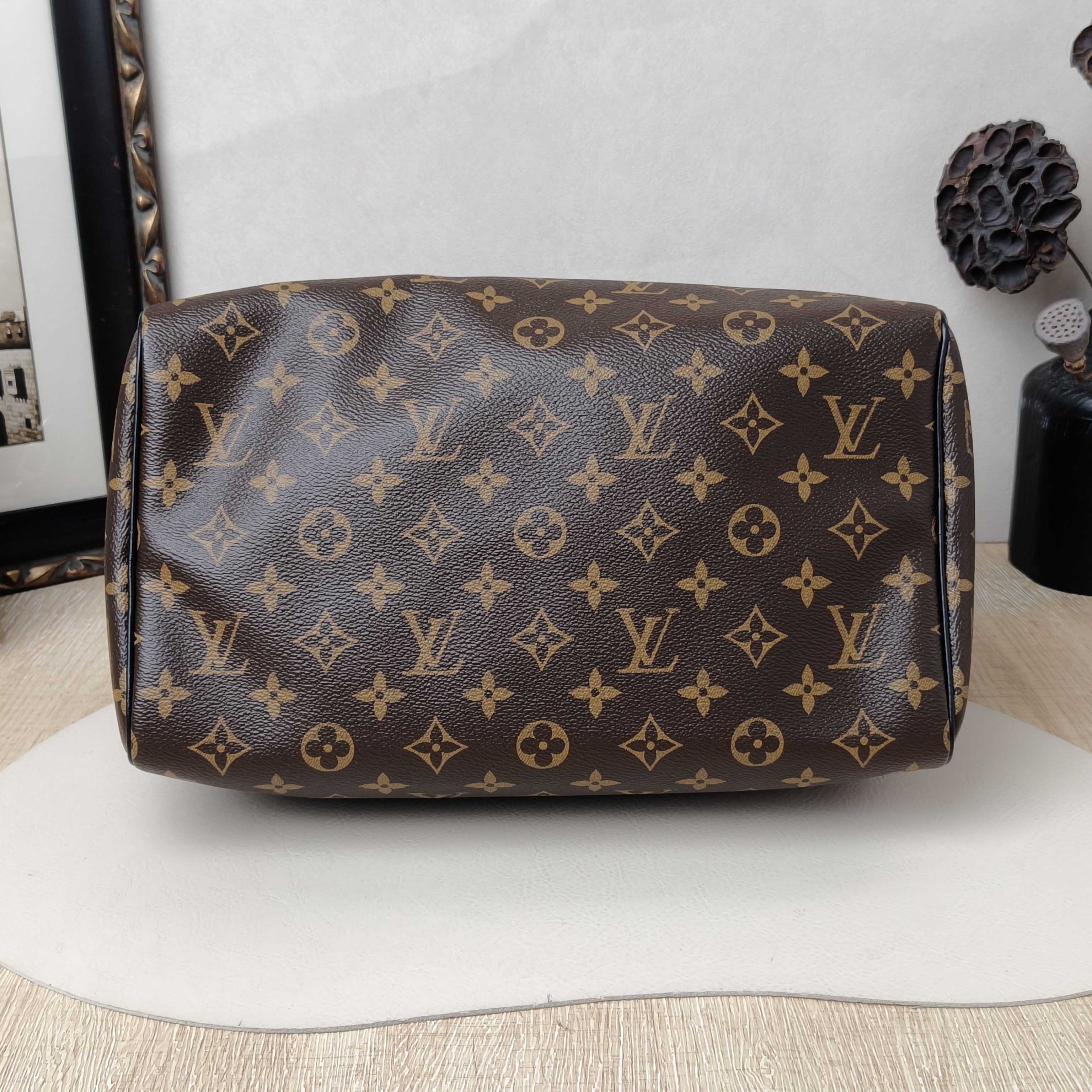 Louis Vuitton speedy soft30Monogrampvc Microchip Edition · Dust Bag Leather Tag Two Straps · 30 × 17 × 21 cm — cover view 8 of 10