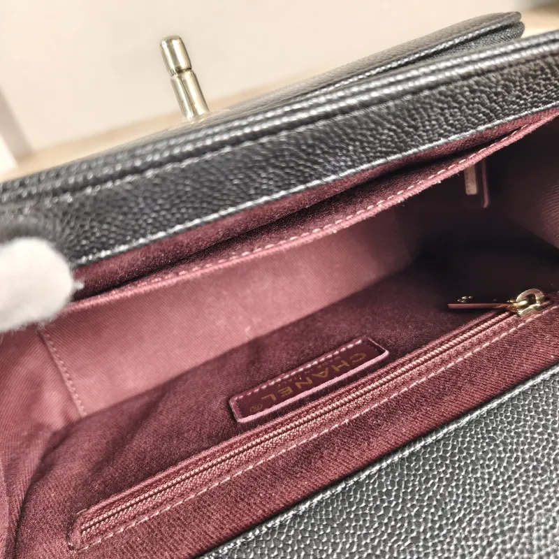 Chanel Crossbody Bag affinity Messenger Bag Black Grained Calfskin Small 19 × 7 × 14 cm 31 — detail view 5 of 14