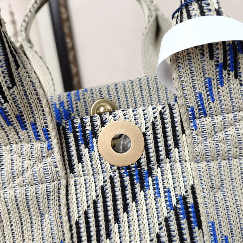 BURBERRY Top Handle Bag Tote Bag Black · Blue · Canvas One Size25 × 11 × 21 cm — detail view 10 of 18