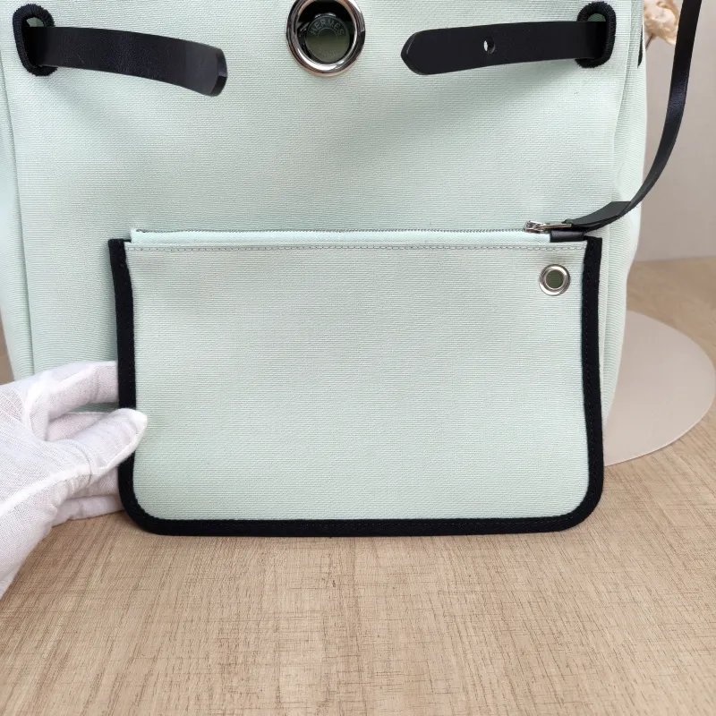 Hermès Shoulder Bag Herbag 31 Green Canvas Medium31 × 10 × 25 cm — detail view 9 of 14