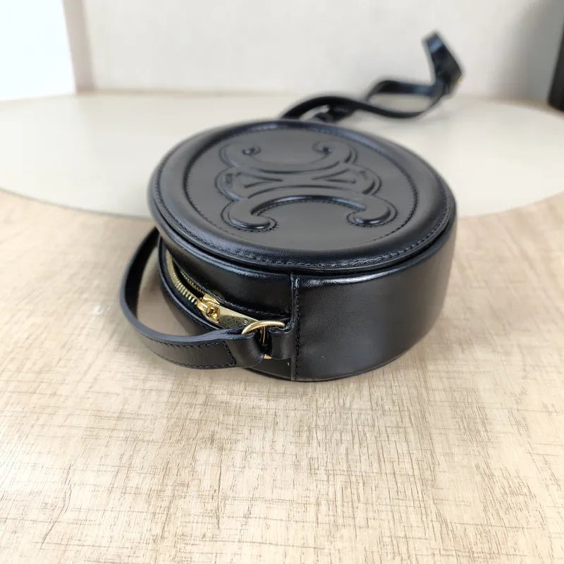 CELINE Crossbody Bag Cuir Triomphe Black Calfskin Small16 × 4 × 12.5 cm — detail view 3 of 9