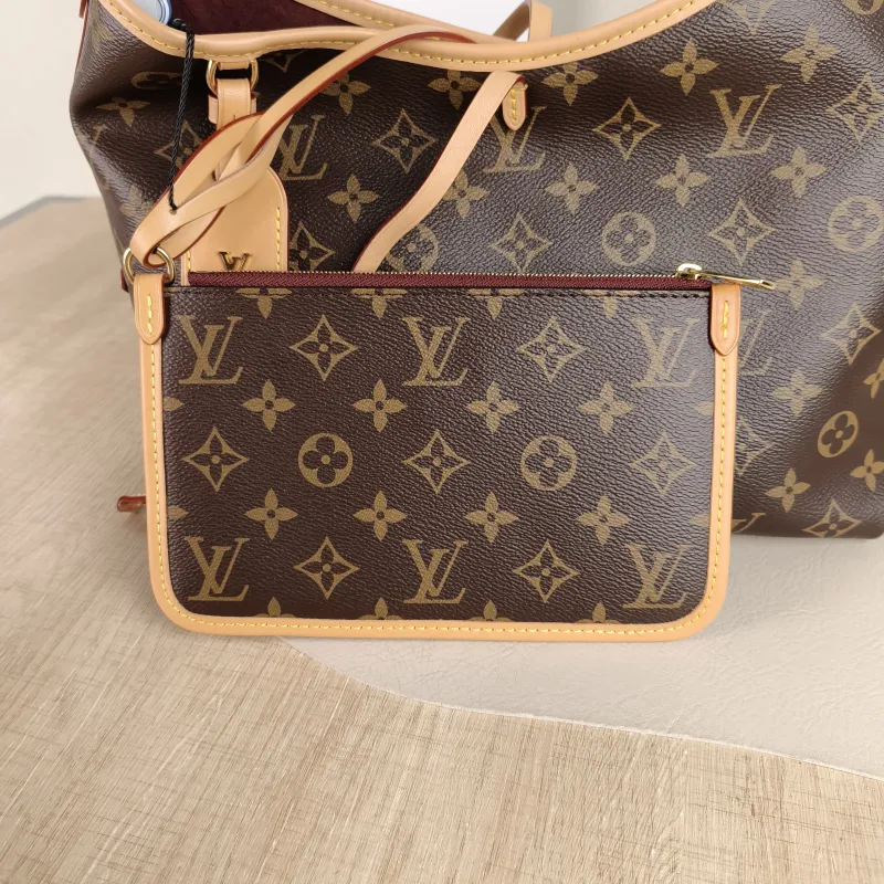 Louis Vuitton Crossbody Bag Carryall Monogram PVC Small 29 × 12 × 24 cm — detail view 11 of 12