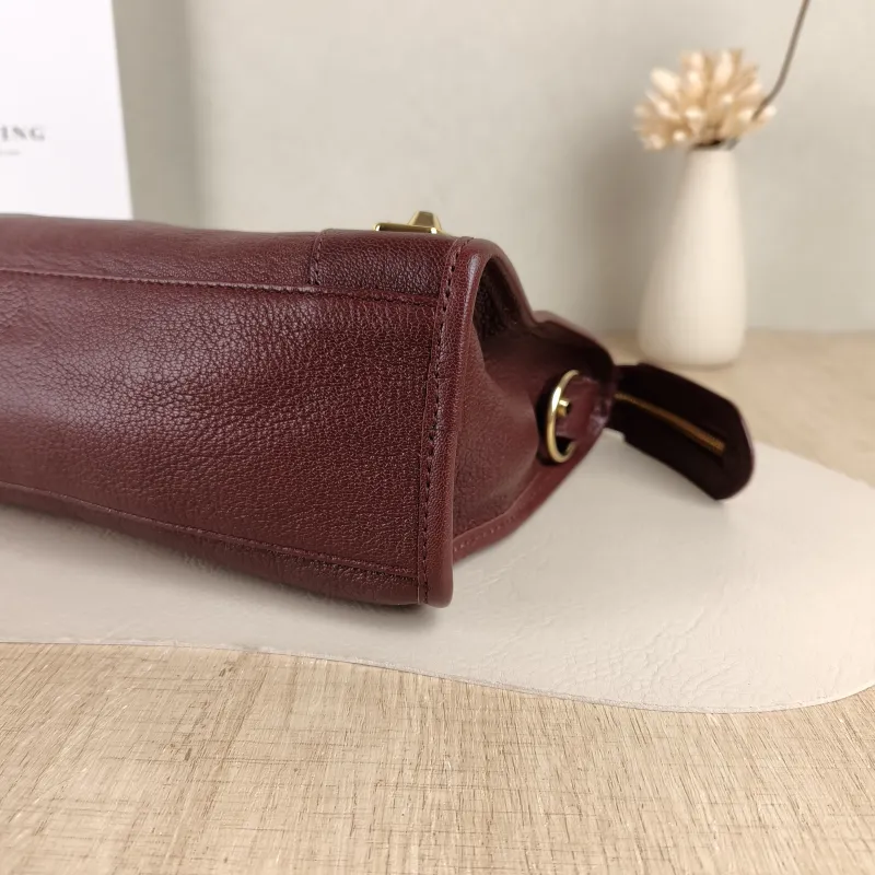 BALENCIAGA Crossbody Bag Classic City Red Lambskin Small30 × 10 × 21 cm — detail view 3 of 12